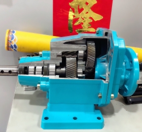 HỘP GIẢM TỐC TRỤC THẲNG( Ngành Thủy Sản)